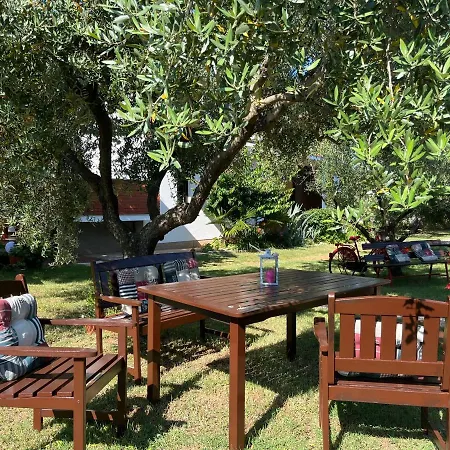 Annamaria Πούλα