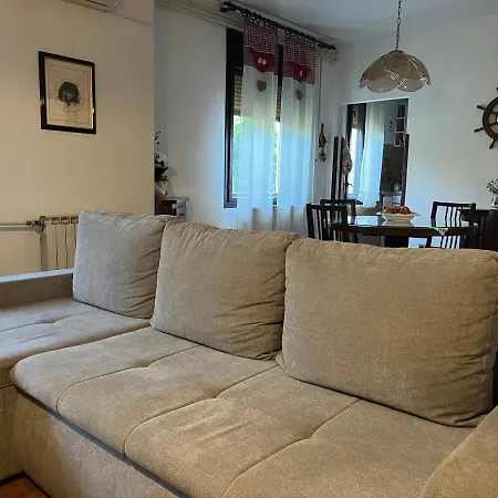 Annamaria 펜션 풀라